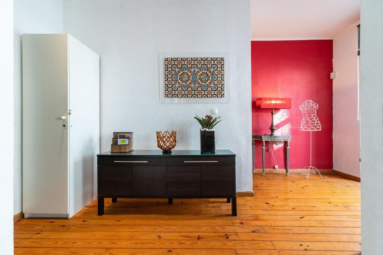 Charming 2 Bedroom Apartment Next To Praca Da Figueira Lisbon Exterior photo
