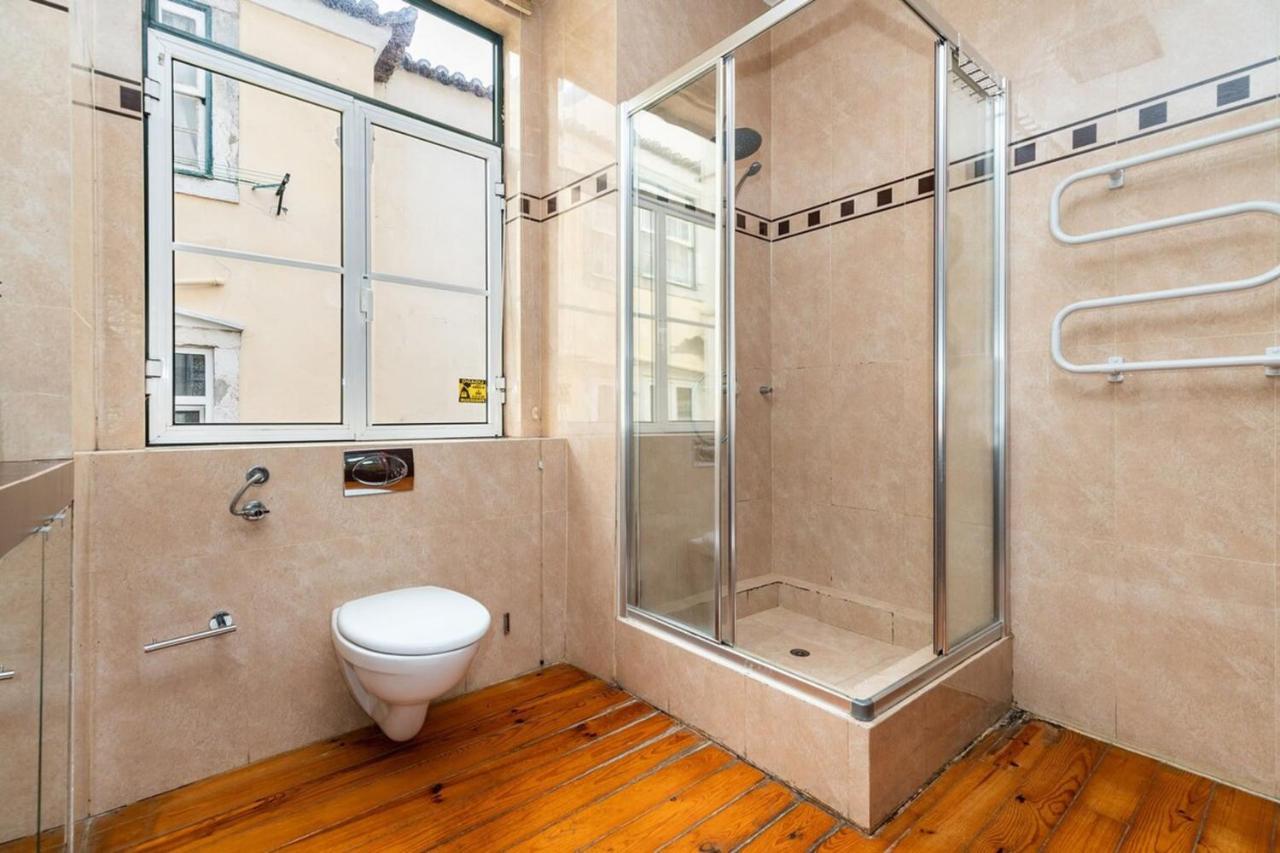 Charming 2 Bedroom Apartment Next To Praca Da Figueira Lisbon Exterior photo