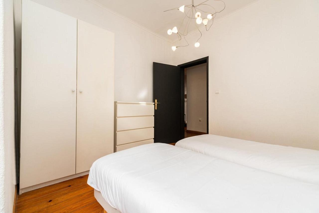 Charming 2 Bedroom Apartment Next To Praca Da Figueira Lisbon Exterior photo